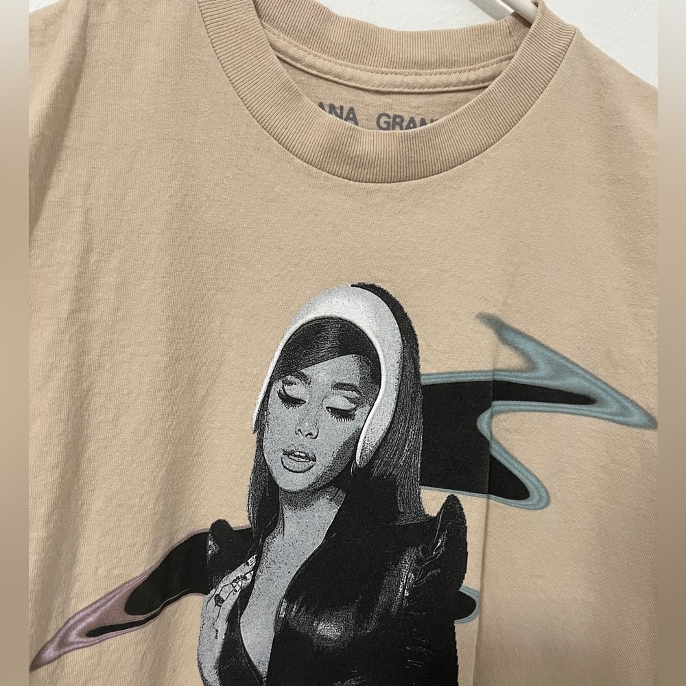 Ariana Grande TShirt Merch